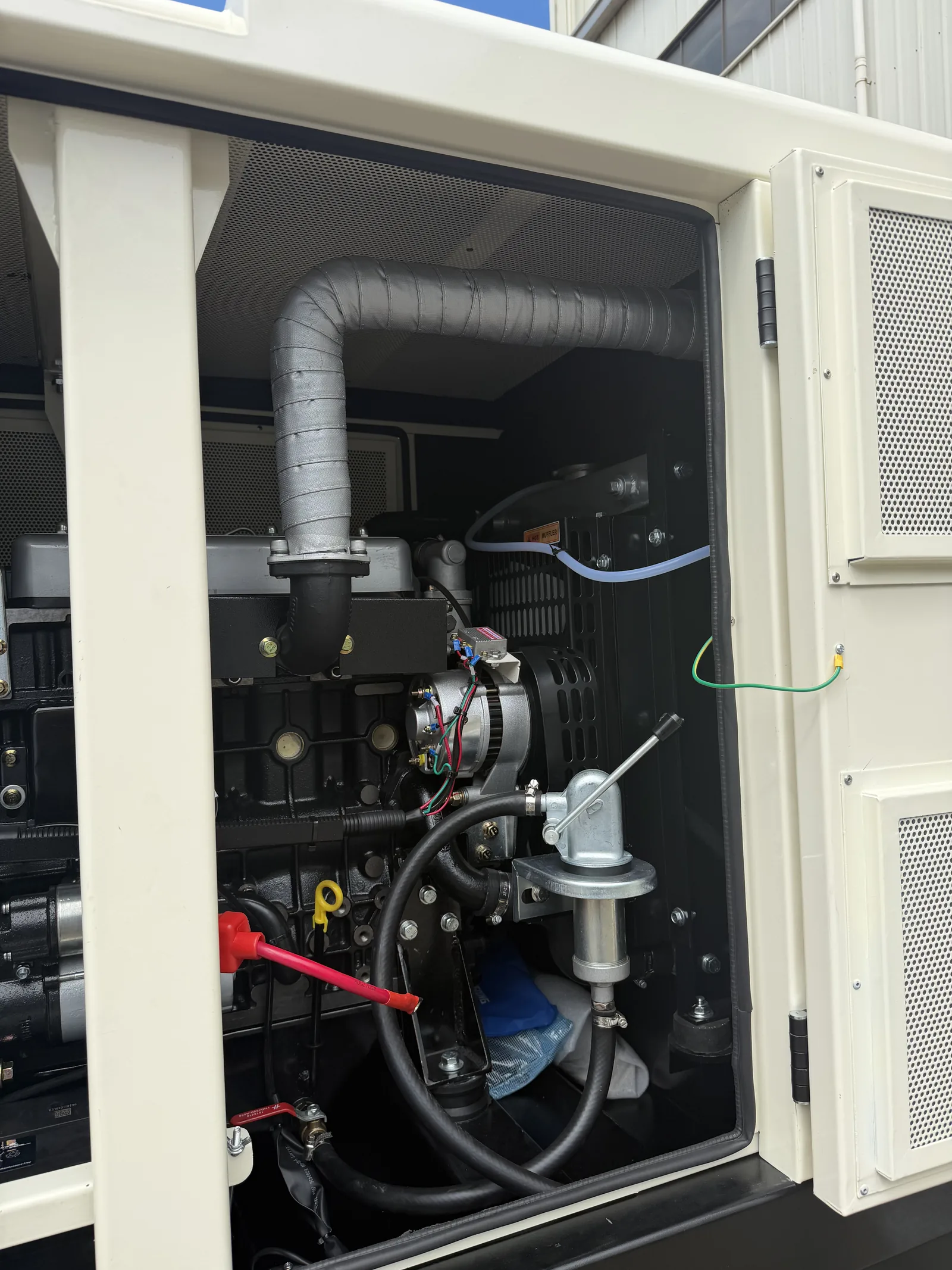 مولدة Yangdong 30 kVA سوبر سايلنت - 7