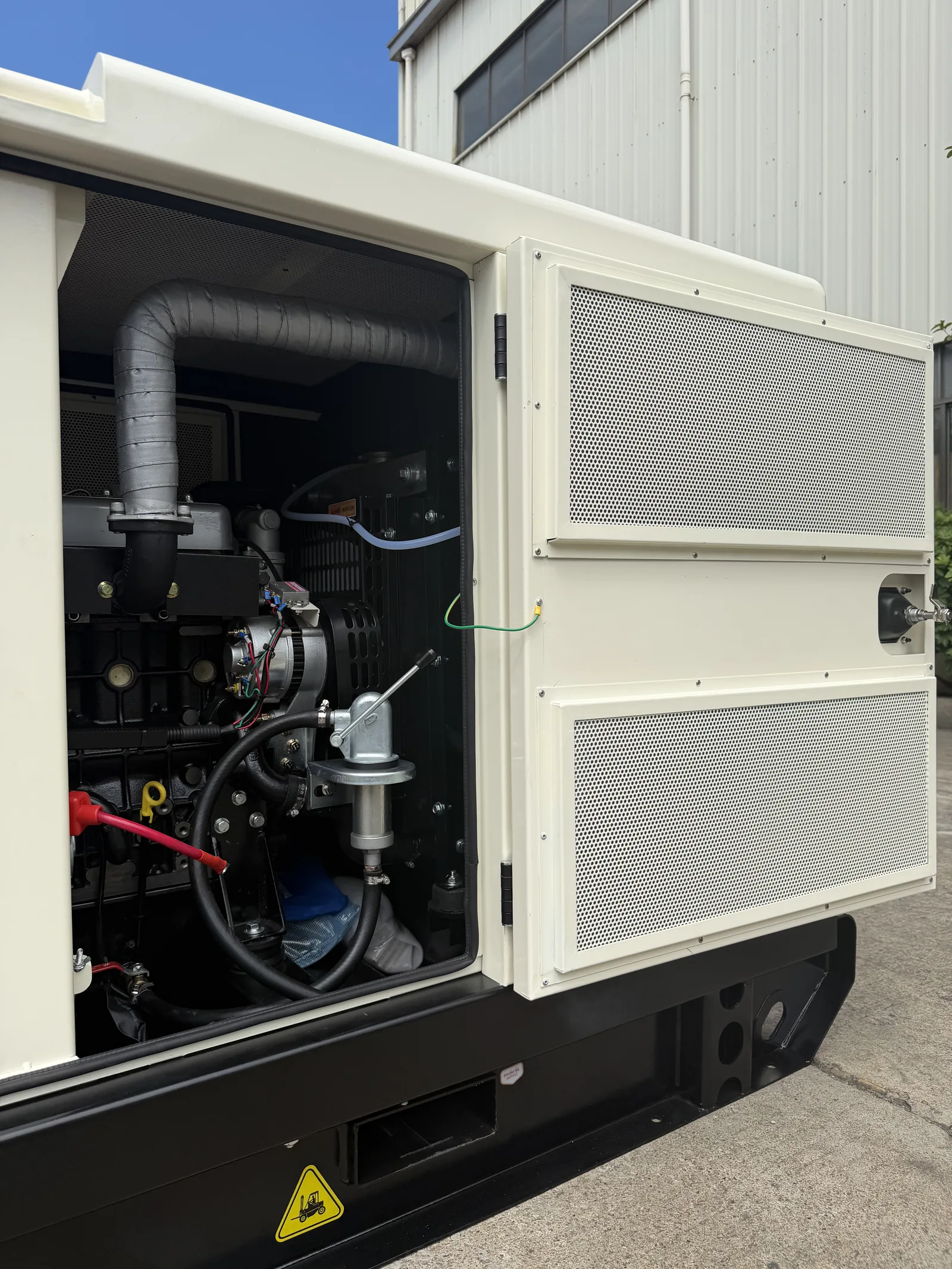 مولدة Yangdong 30 kVA سوبر سايلنت - 9